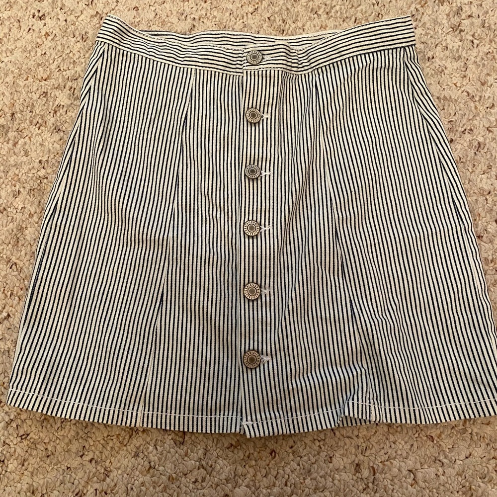 BRANDY MELVILLE SKIRT